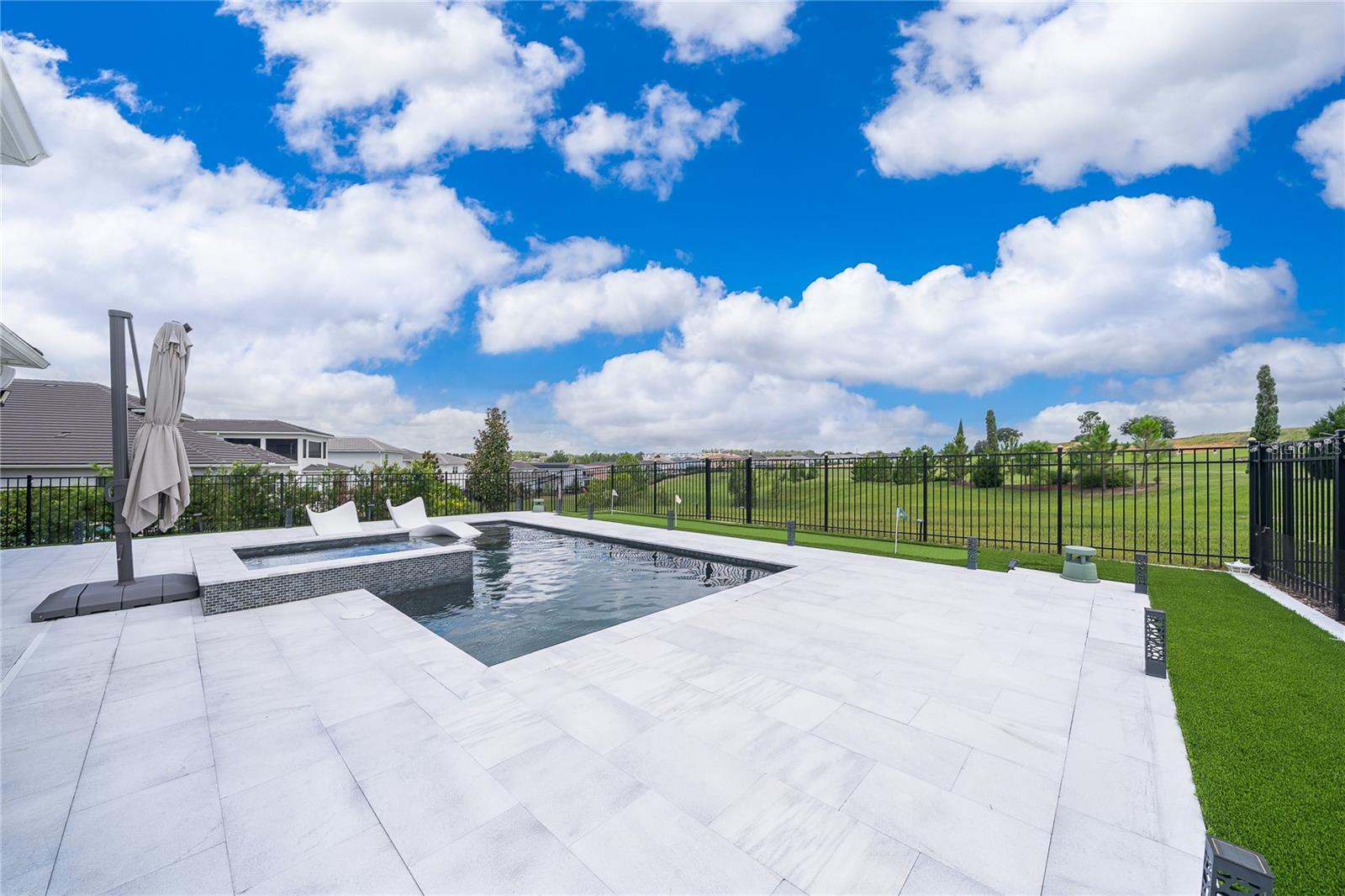 16012 Volterra Pt Property Photo 11