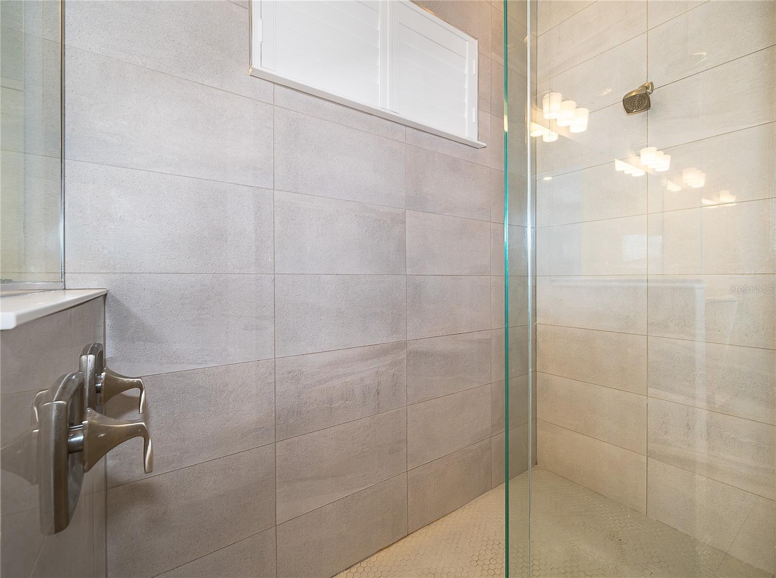 16012 Volterra Pt Property Photo 33