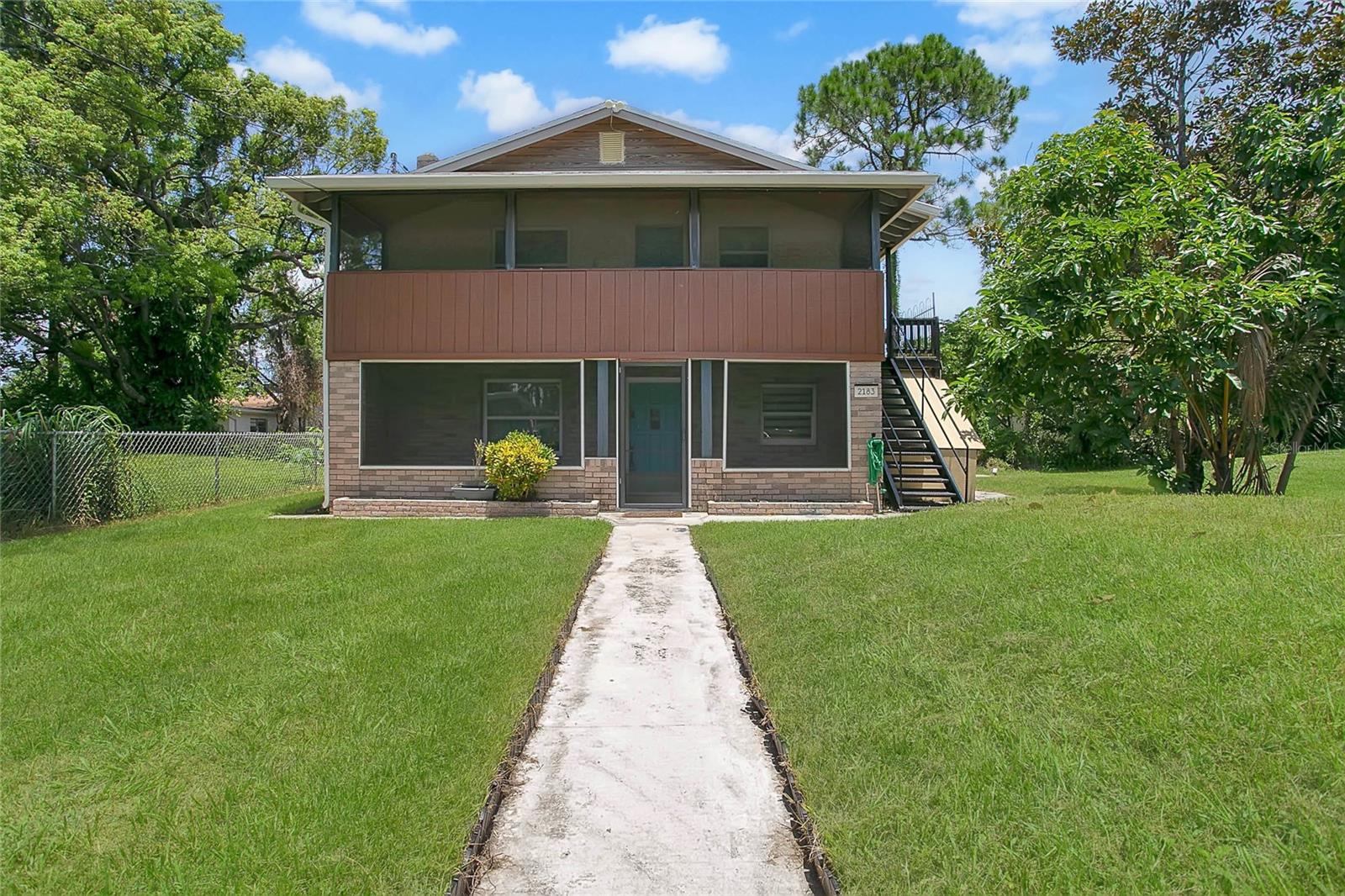 2183 Crandon Ave Property Photo 1