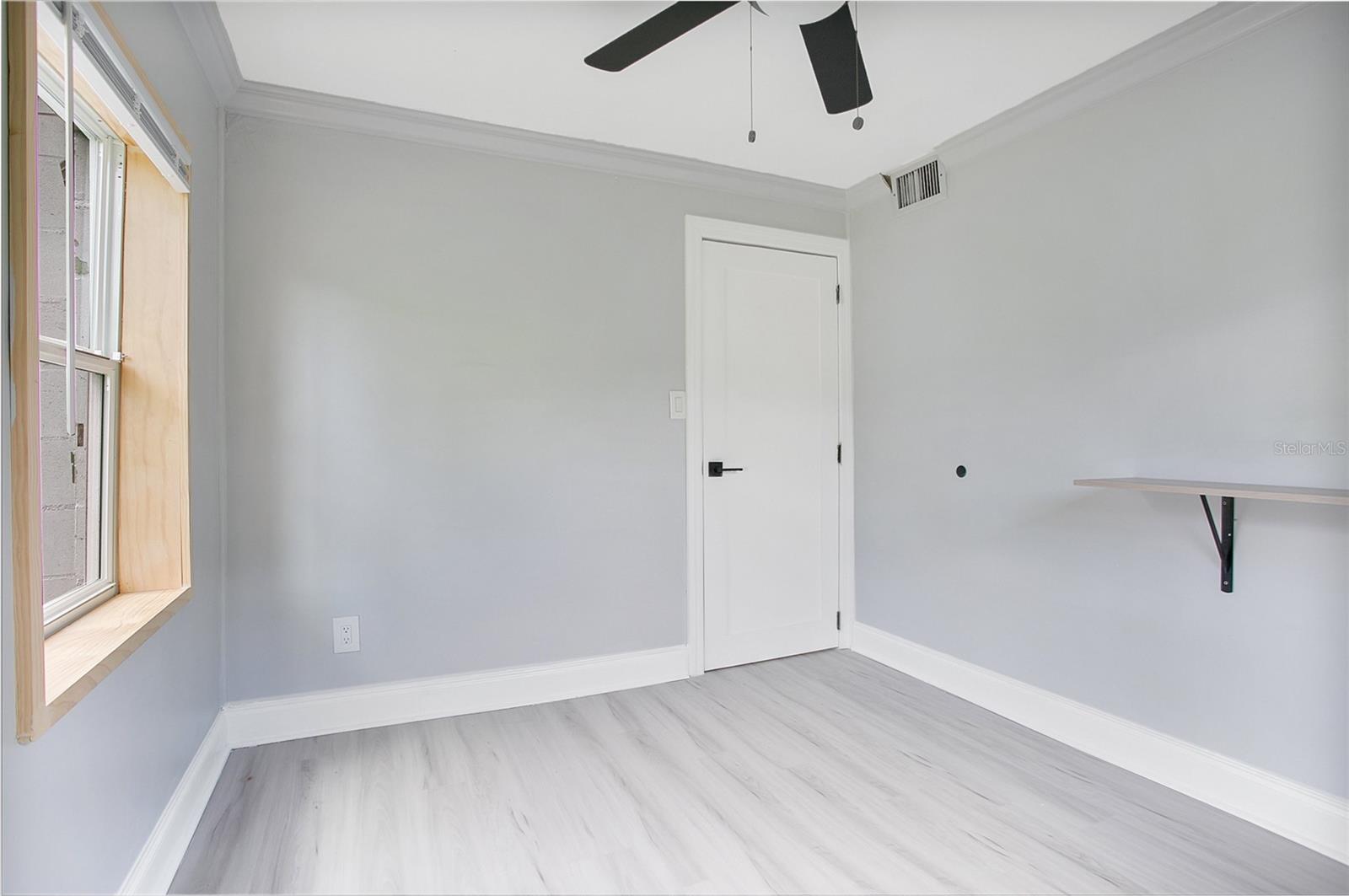 2183 Crandon Ave Property Photo 14