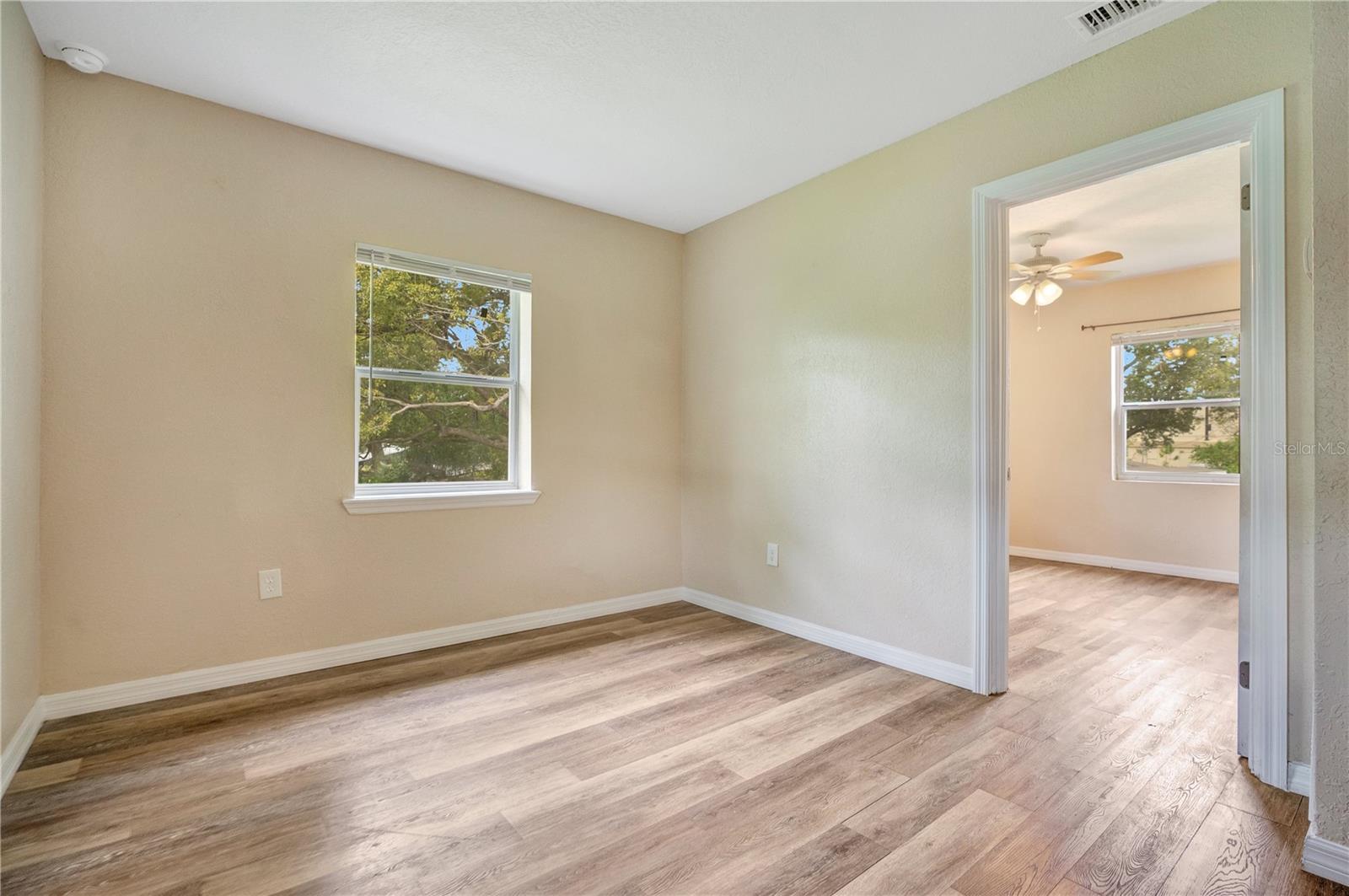 2183 Crandon Ave Property Photo 19