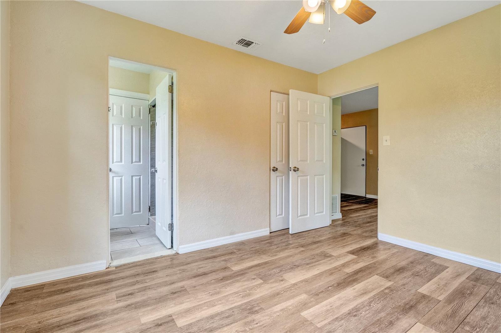 2183 Crandon Ave Property Photo 24