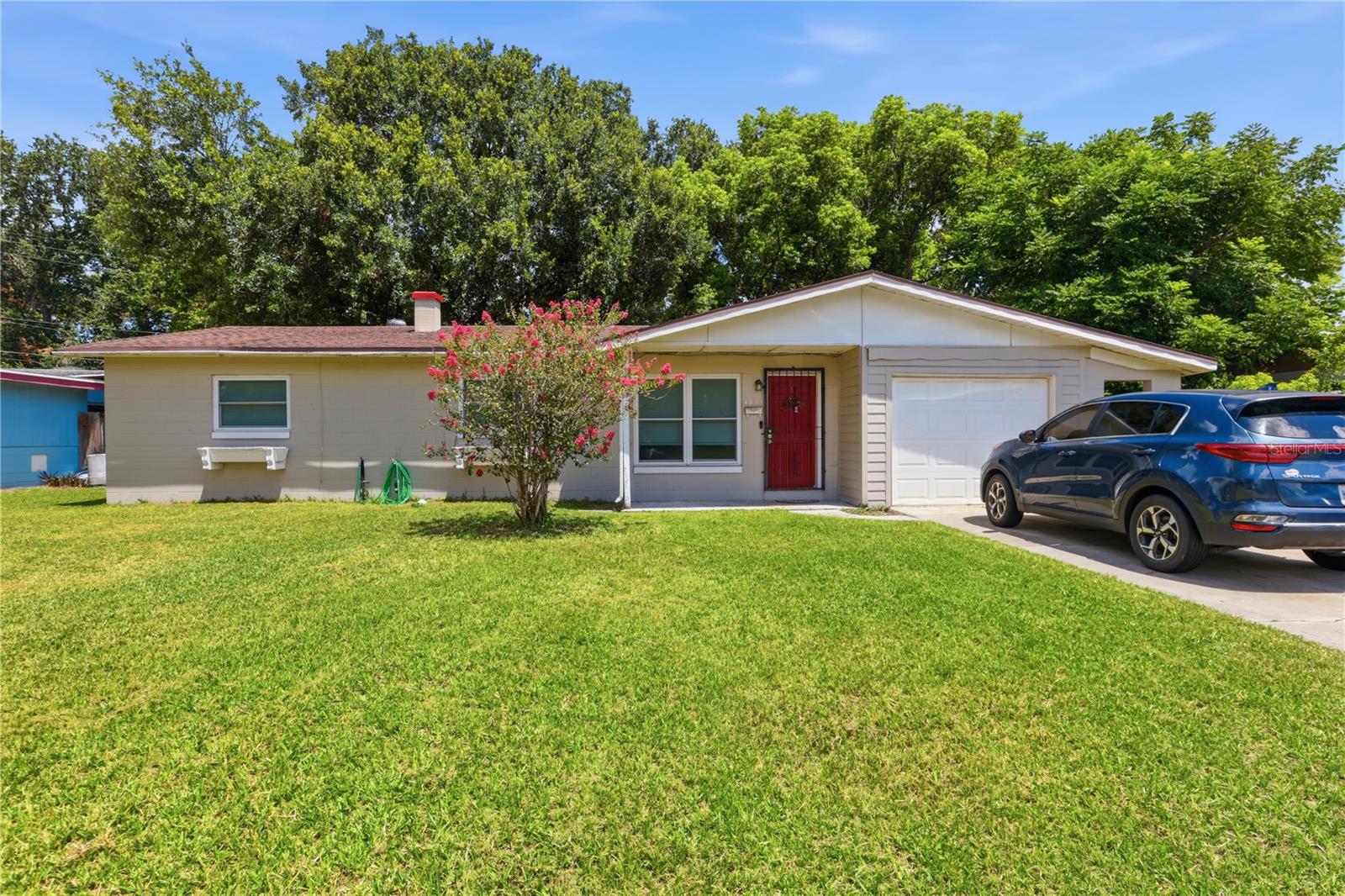 4915 PINE NEEDLE DR