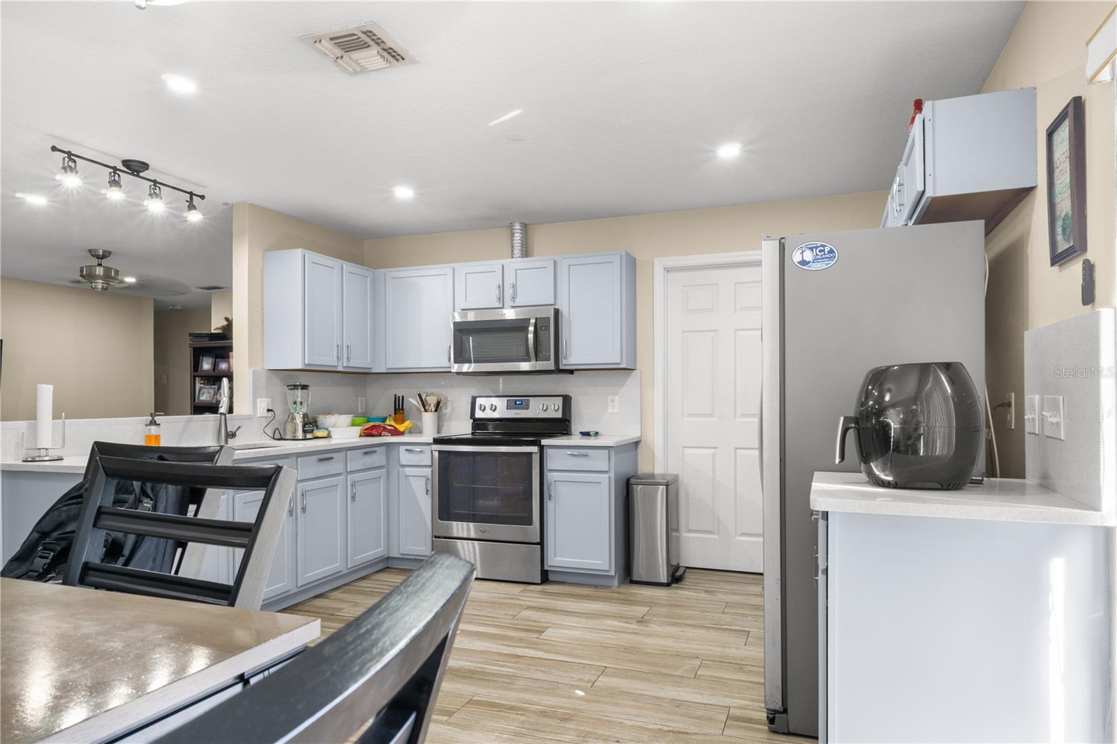 930 Windrose Dr #2 Property Photo 11