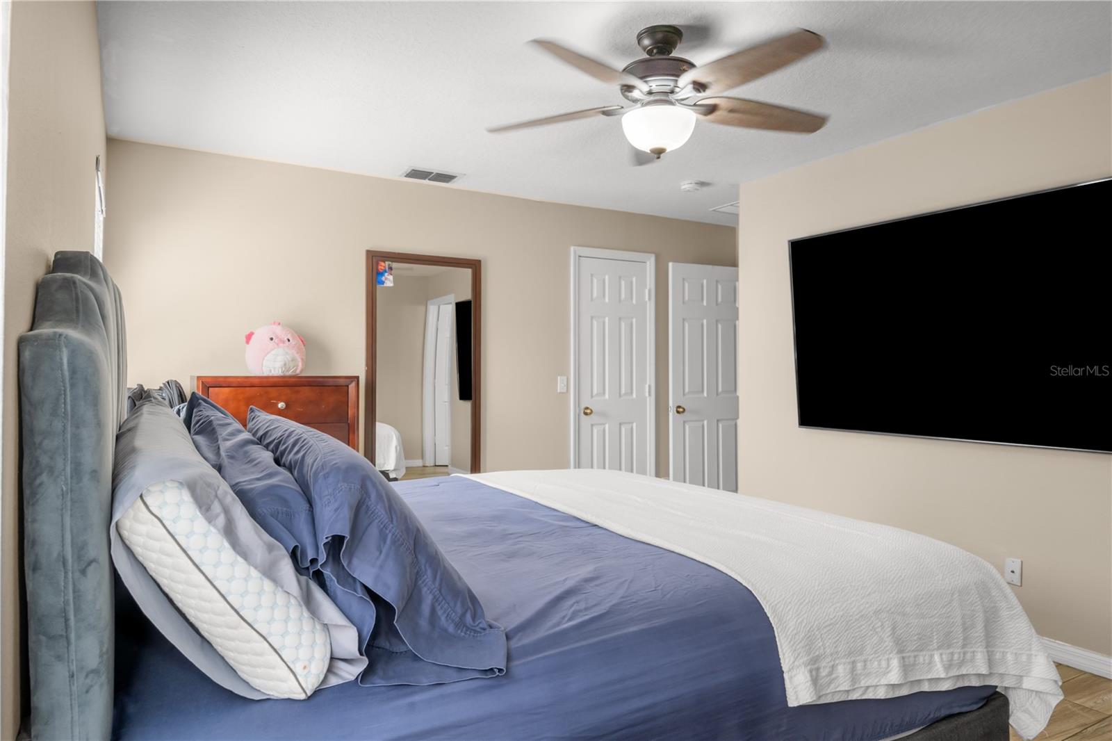930 Windrose Dr #2 Property Photo 14