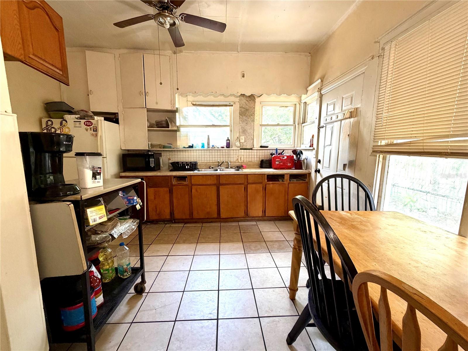 209 Avenue C Ne Property Photo 11