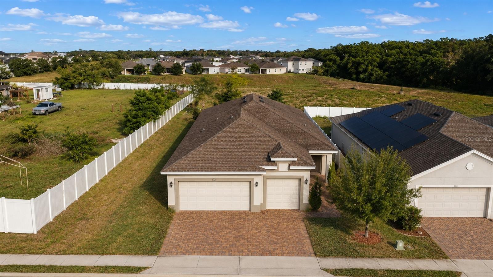179 Blue Cypress Dr Property Photo 4
