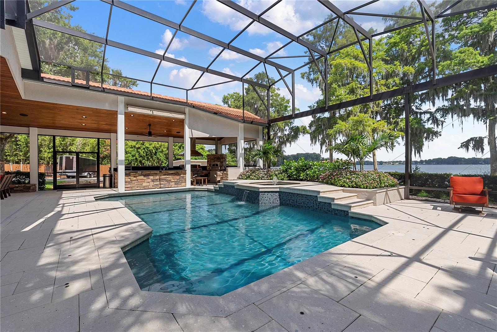 2622 Lake Howell Ln Property Photo 16