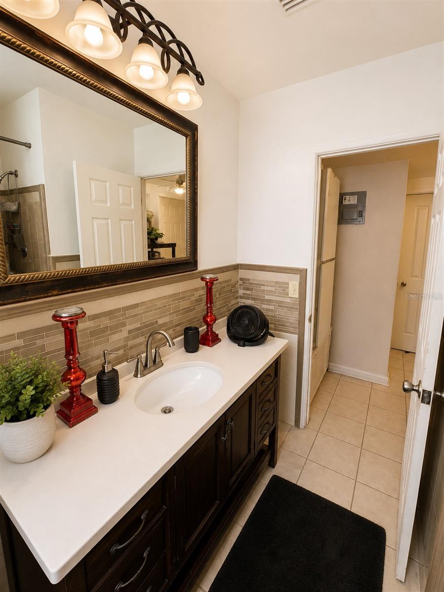 1740 S Rio Grande Ave Property Photo 9