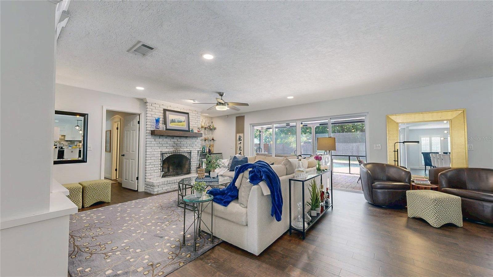 718 Fox Valley Dr Property Photo 47