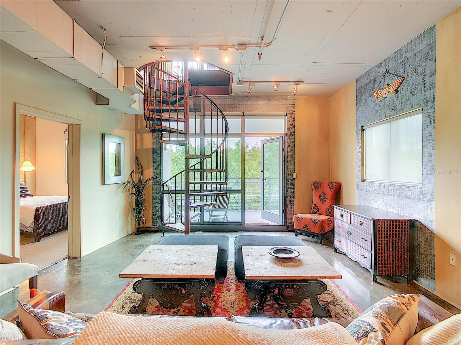 10 N Summerlin Ave #30 Property Photo 17