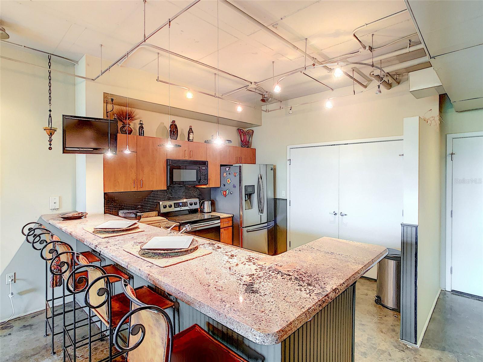 10 N Summerlin Ave #30 Property Photo 25