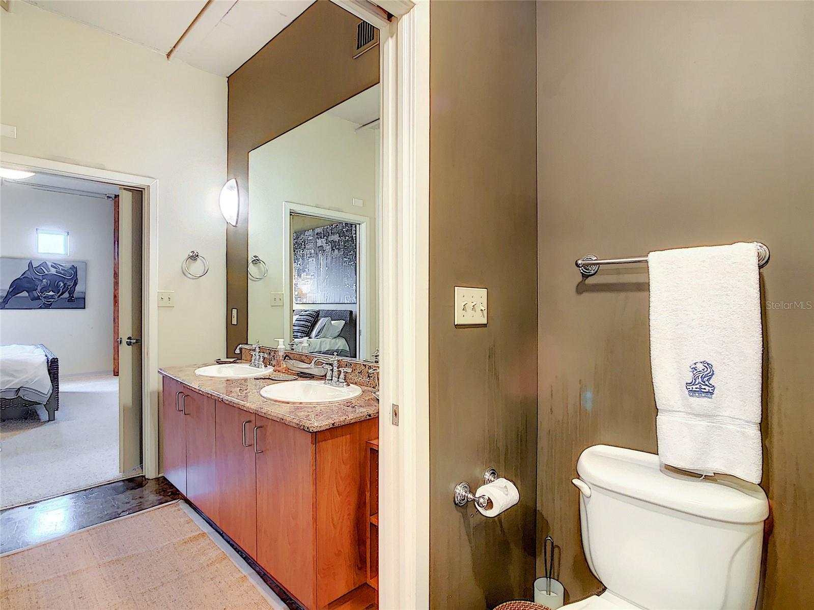 10 N Summerlin Ave #30 Property Photo 35