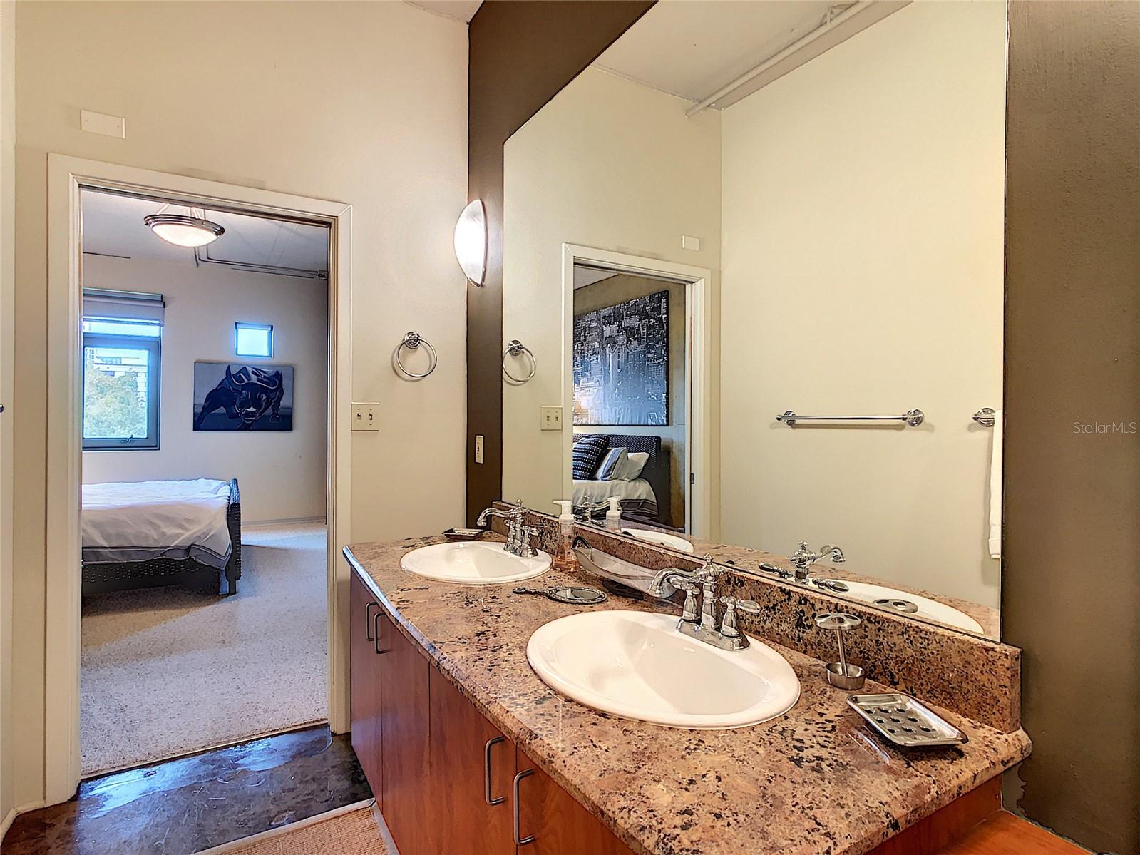 10 N Summerlin Ave #30 Property Photo 64