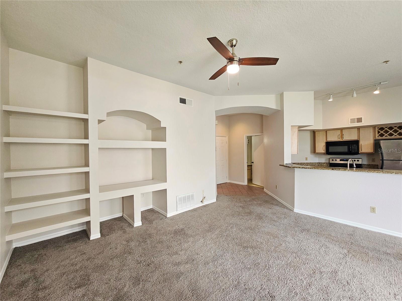 7230 Westpointe Blvd #1232 Property Photo 5