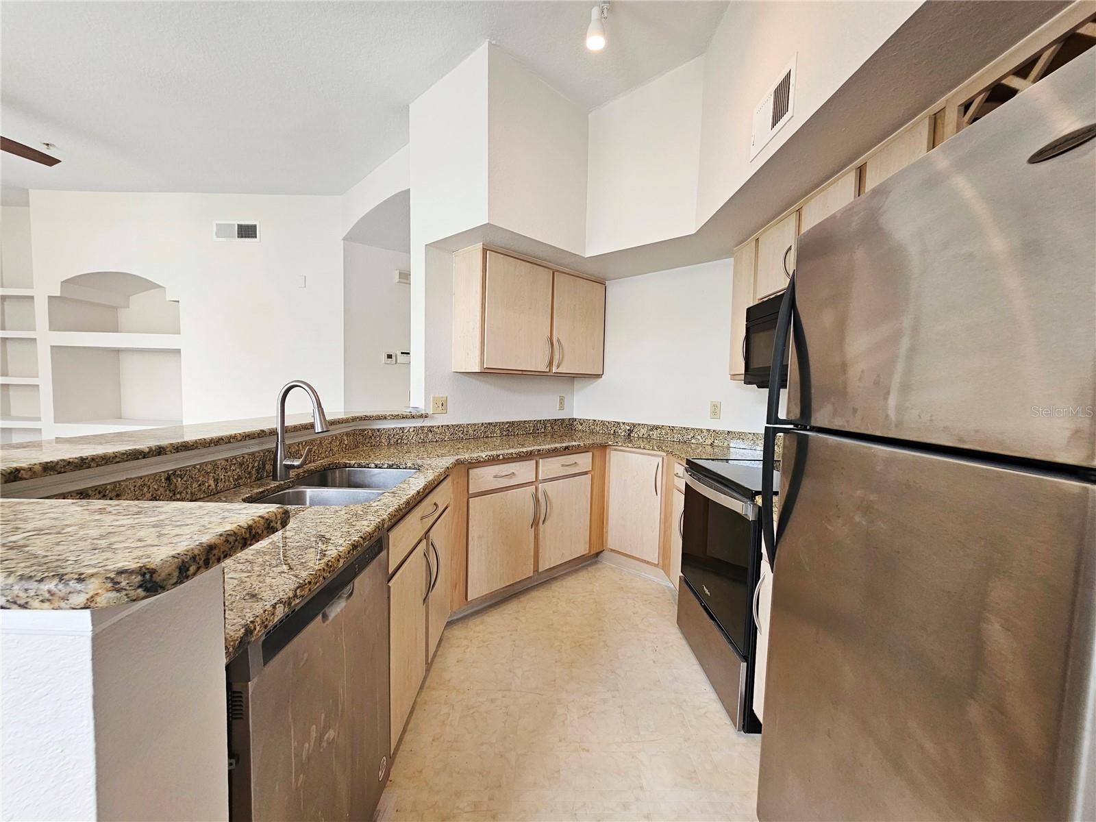 7230 Westpointe Blvd #1232 Property Photo 8