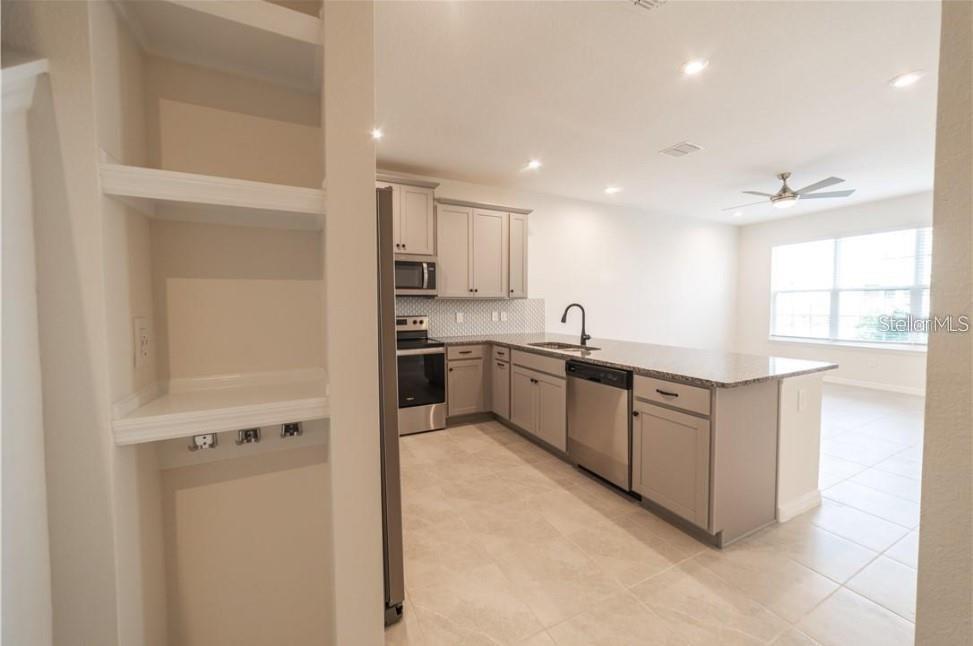 8860 Herencia Aly Property Photo 4