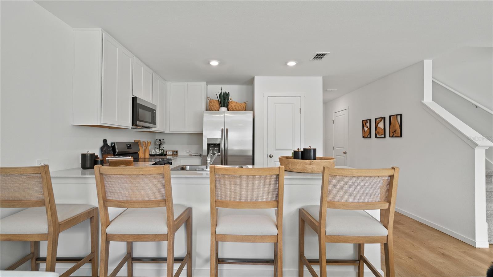 3021 Captain Jax Way Property Photo 4
