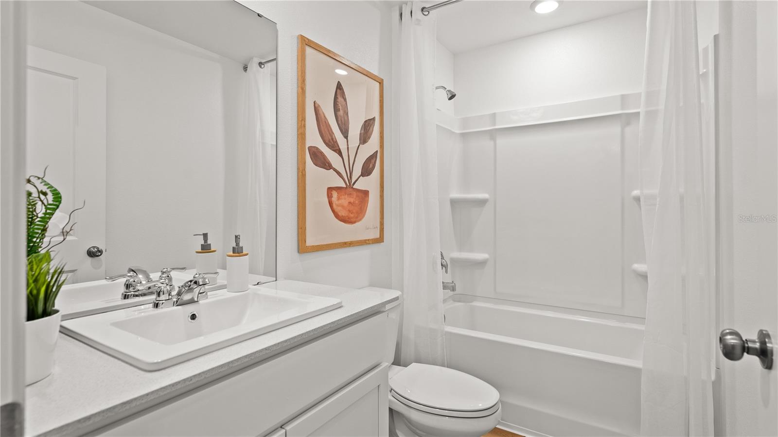 327 Nola Ln Property Photo 13