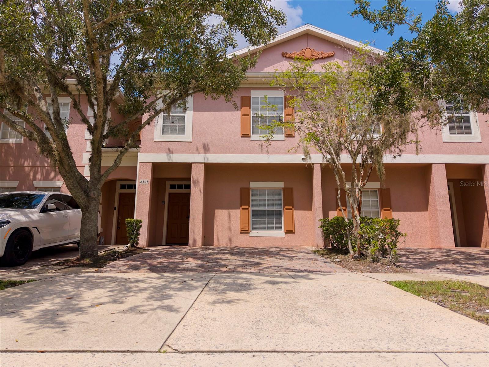 2328 CARAVELLE CIR