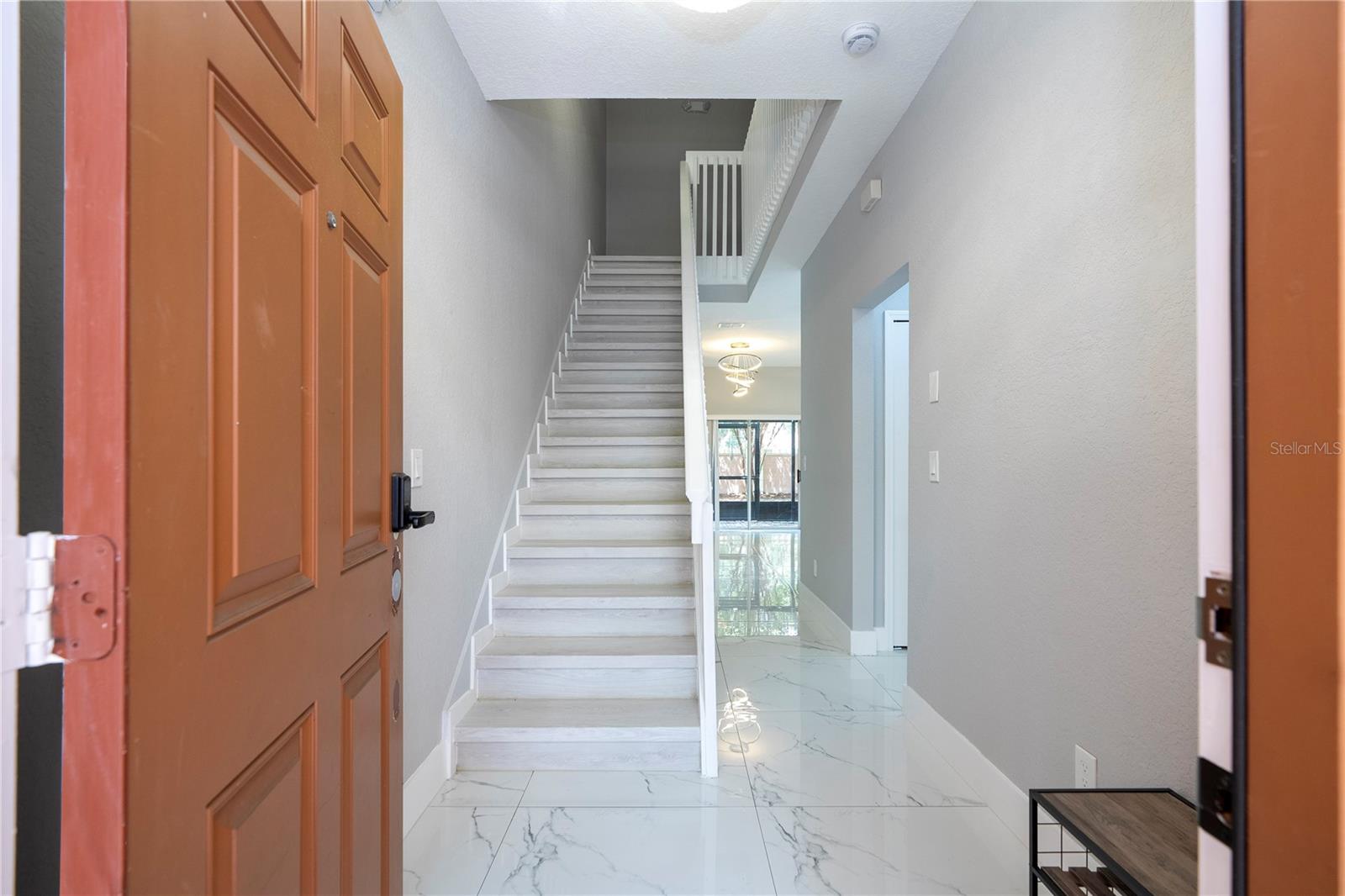 2328 Caravelle Cir Property Photo 4