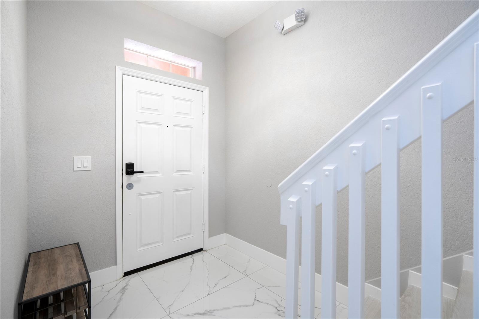2328 Caravelle Cir Property Photo 6