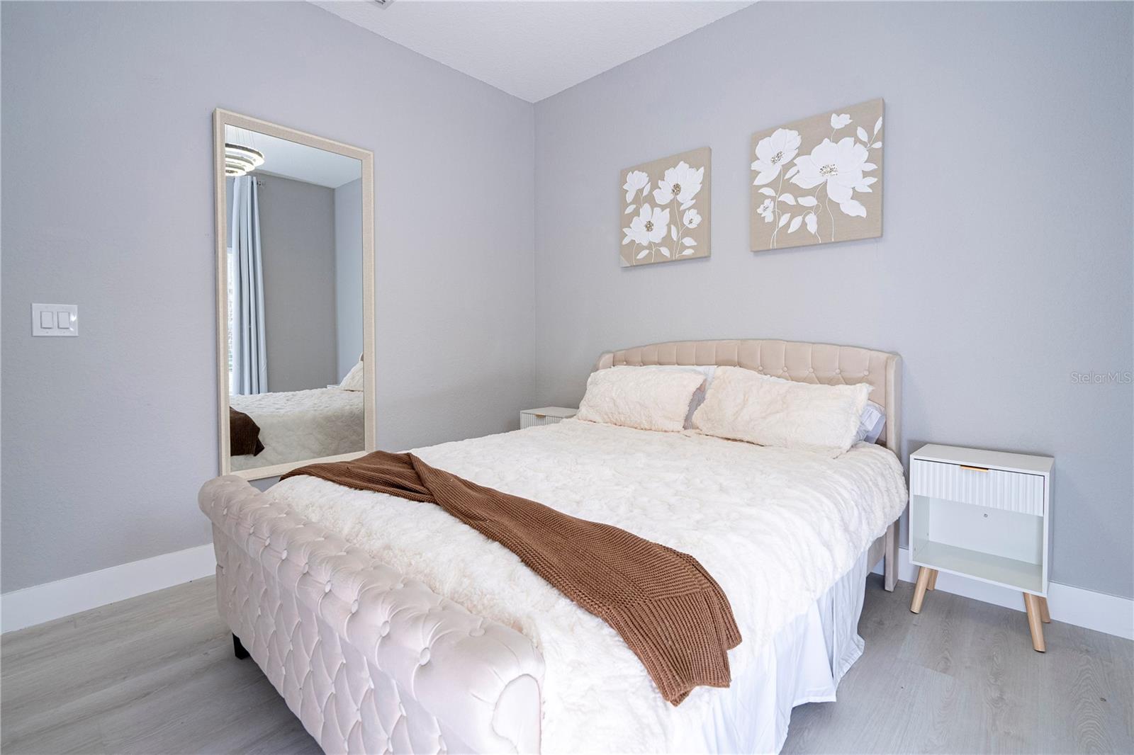 2328 Caravelle Cir Property Photo 8