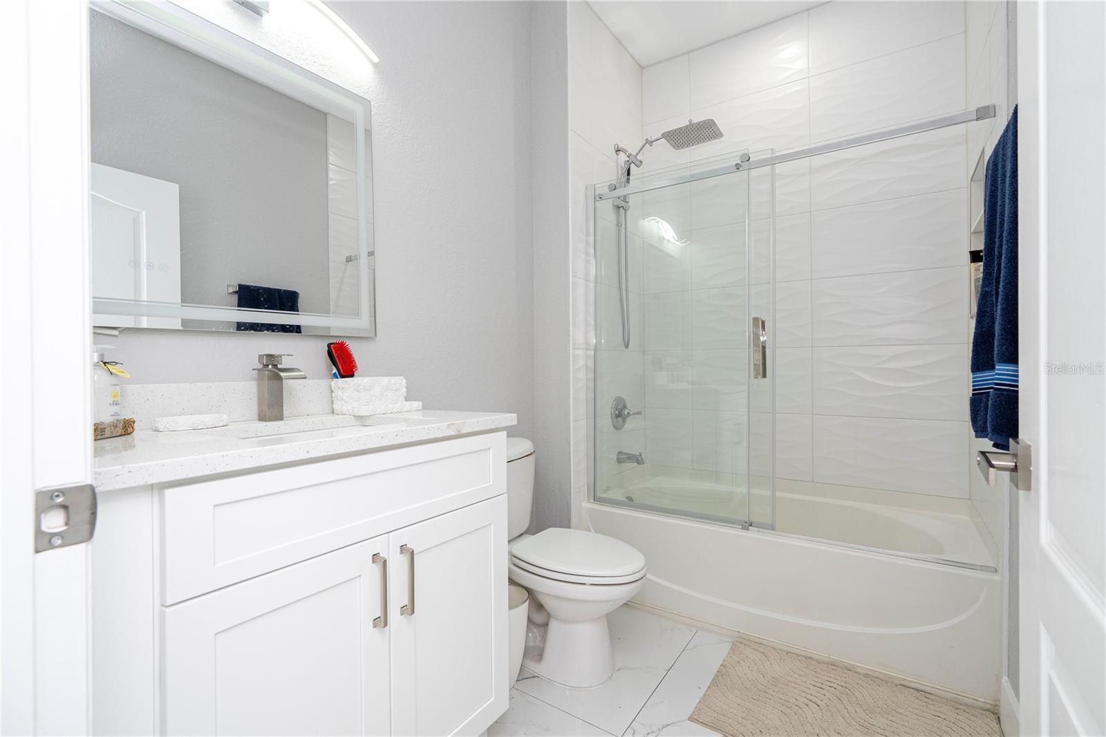 2328 Caravelle Cir Property Photo 17
