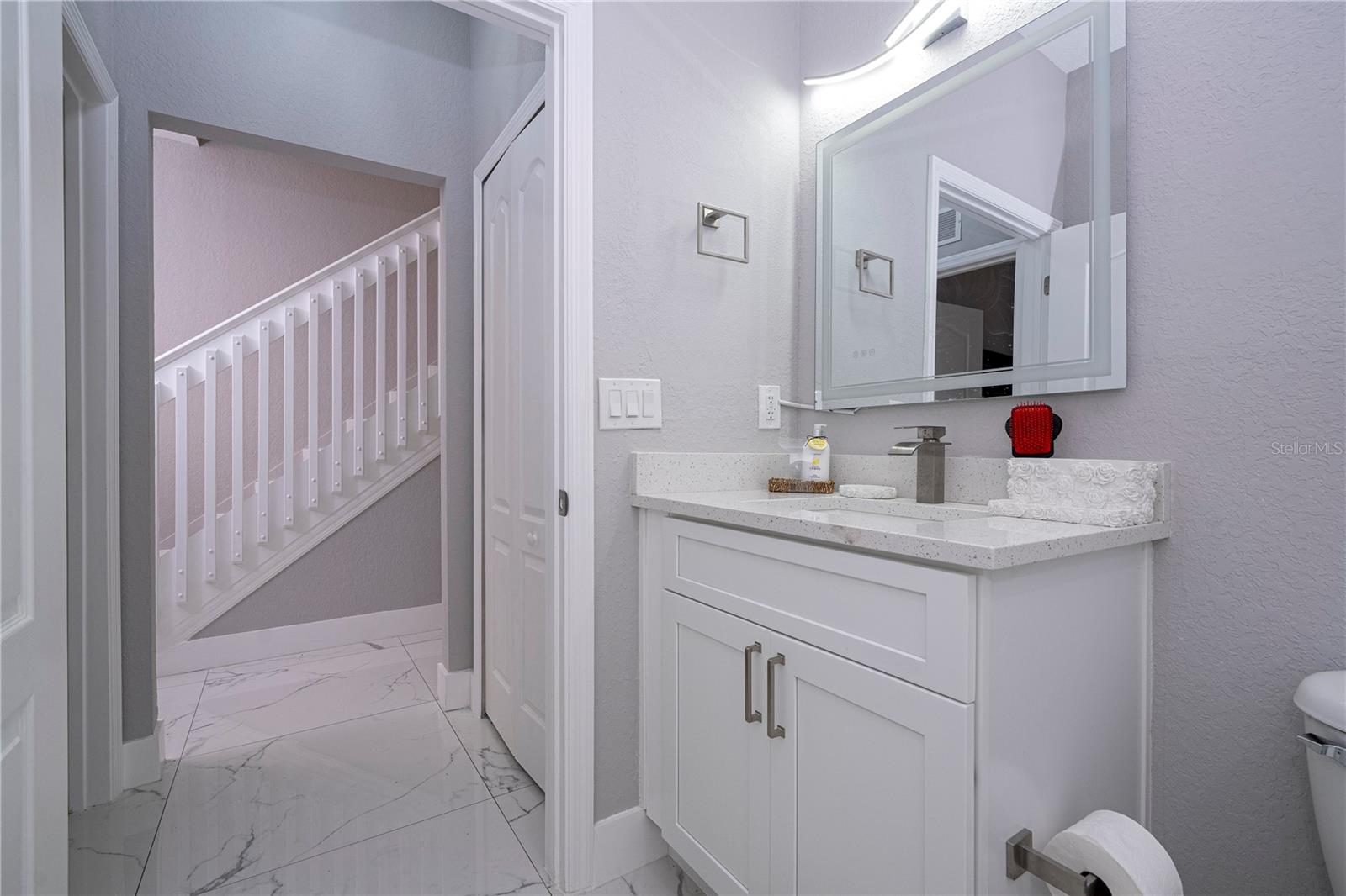 2328 Caravelle Cir Property Photo 36