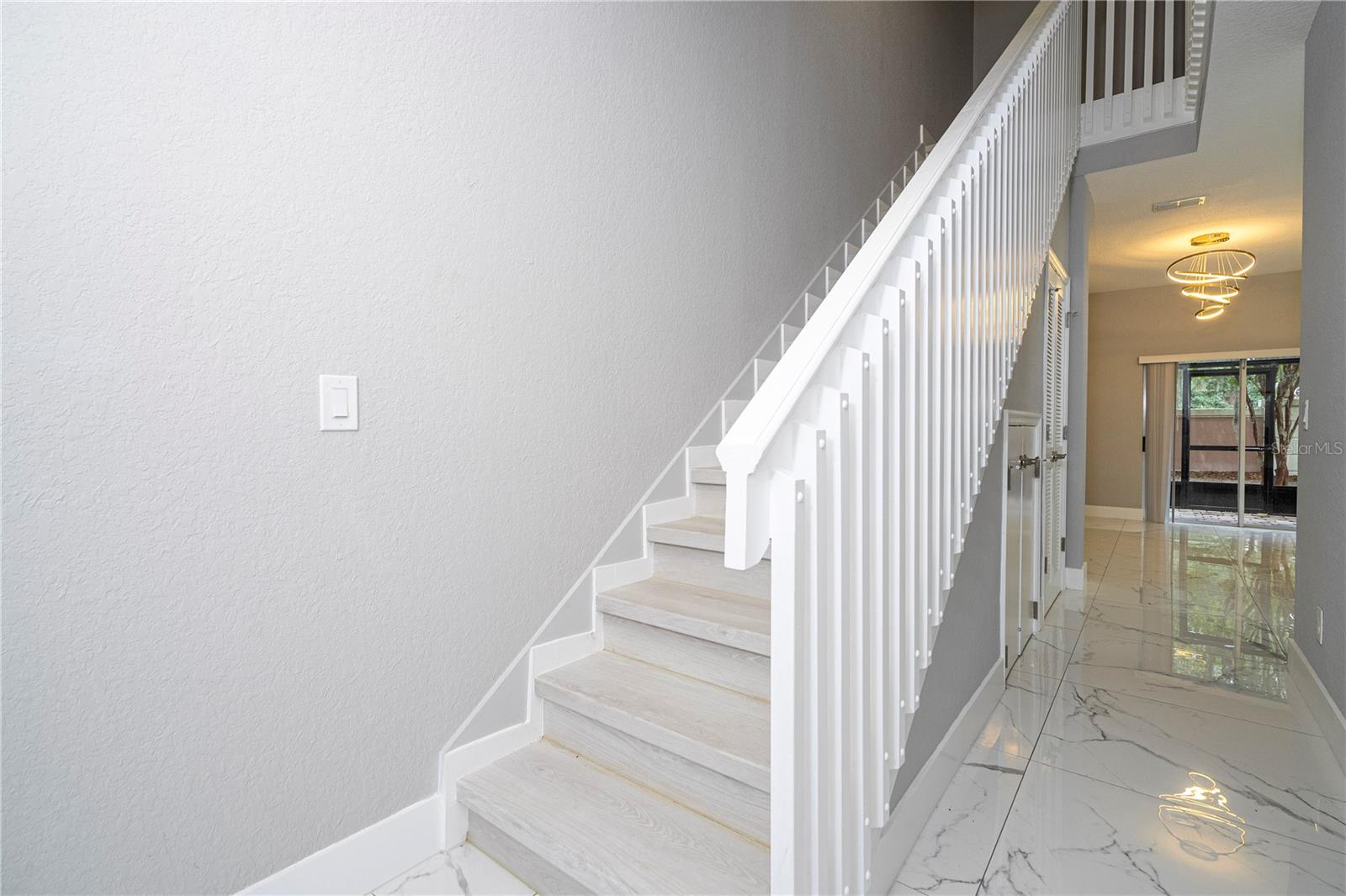 2328 Caravelle Cir Property Photo 38