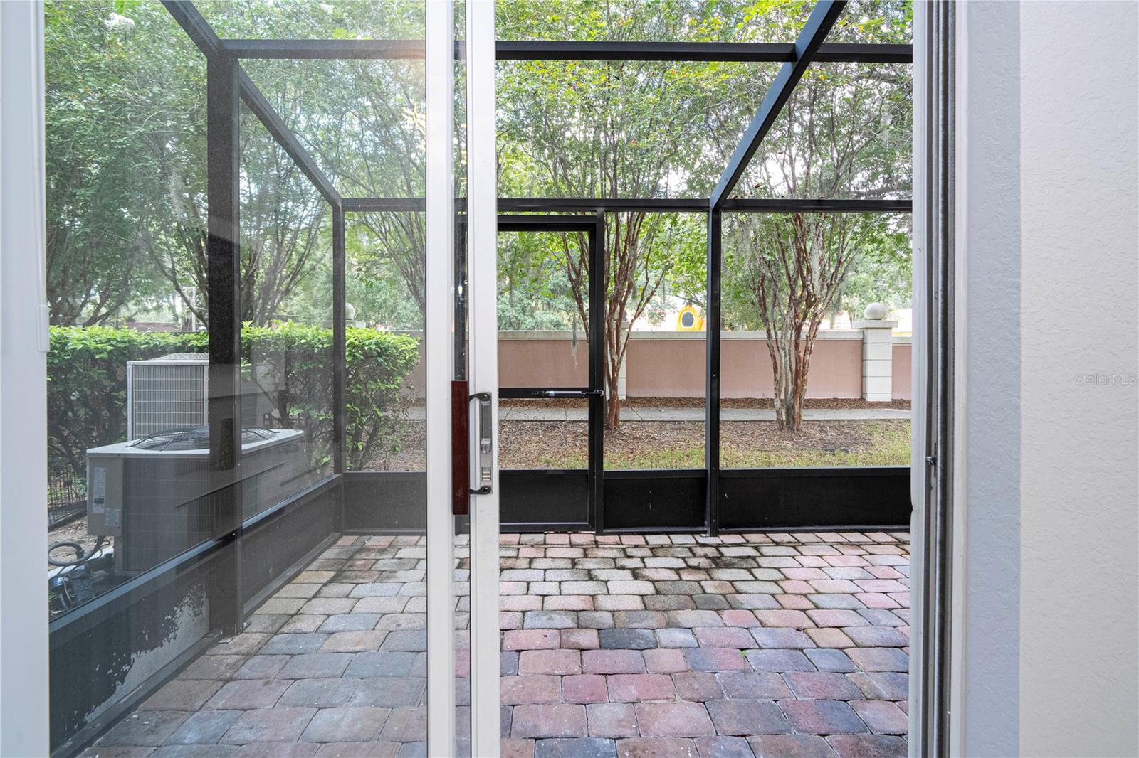 2328 Caravelle Cir Property Photo 41