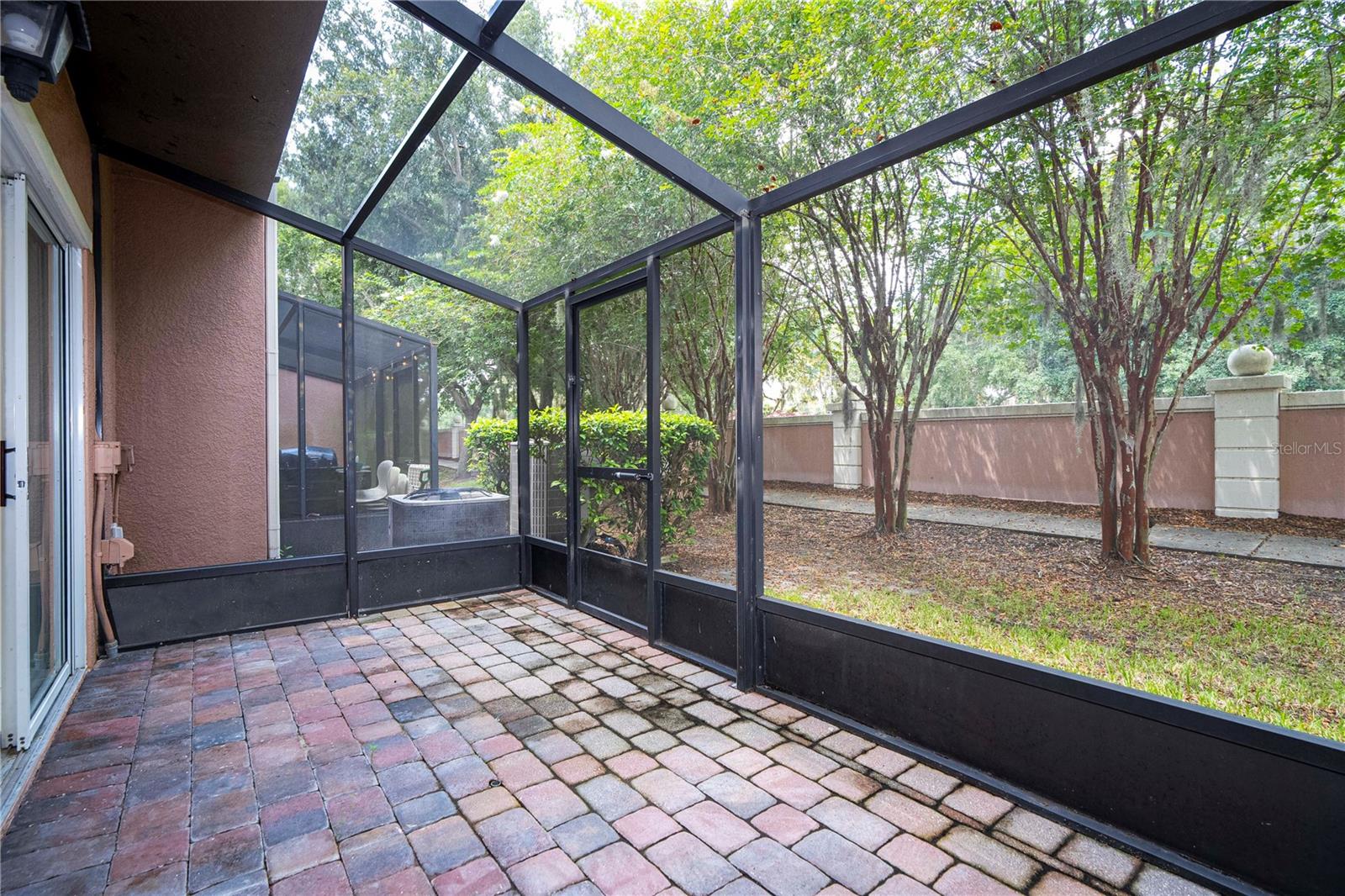 2328 Caravelle Cir Property Photo 42