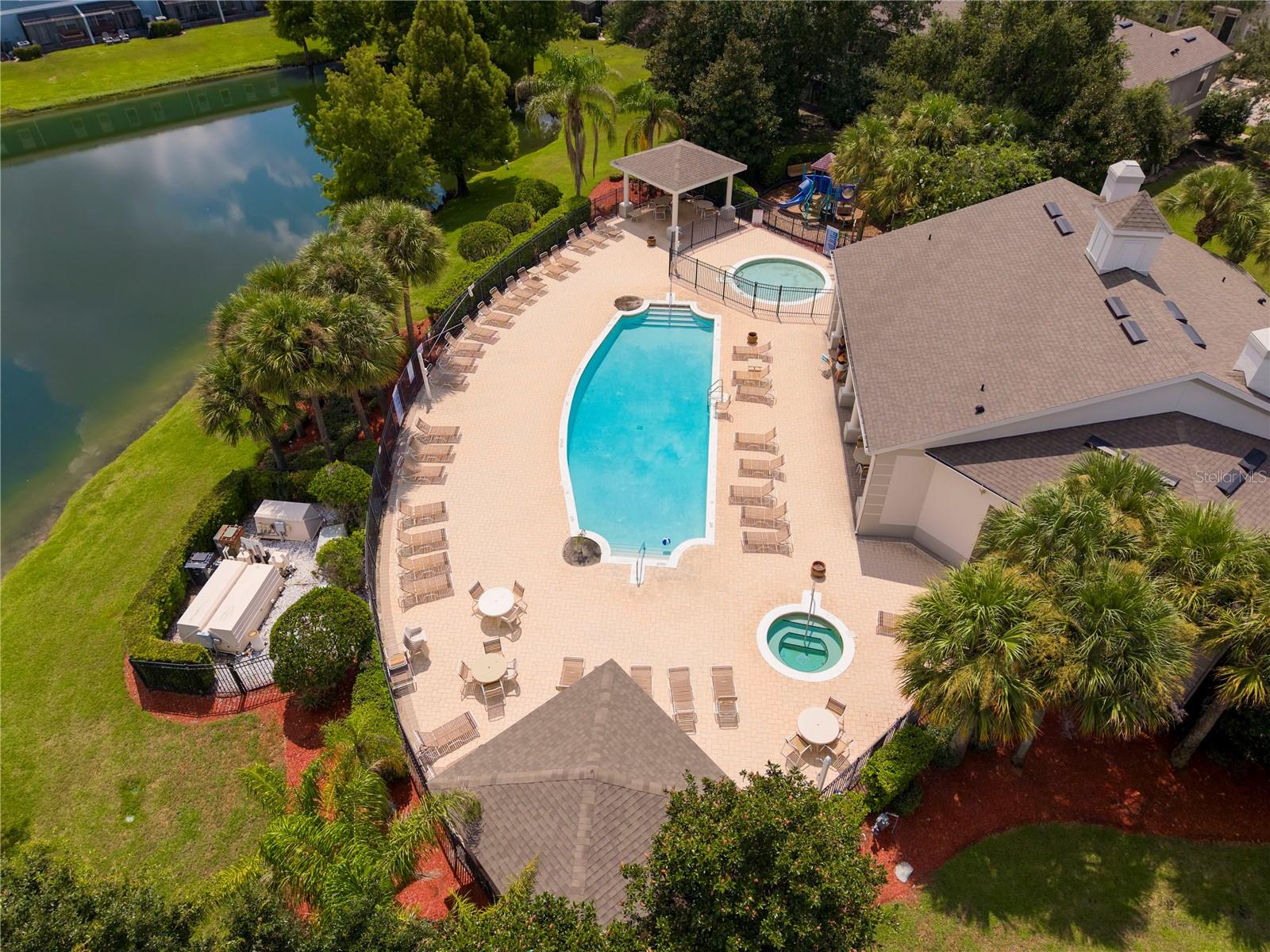 2328 Caravelle Cir Property Photo 46