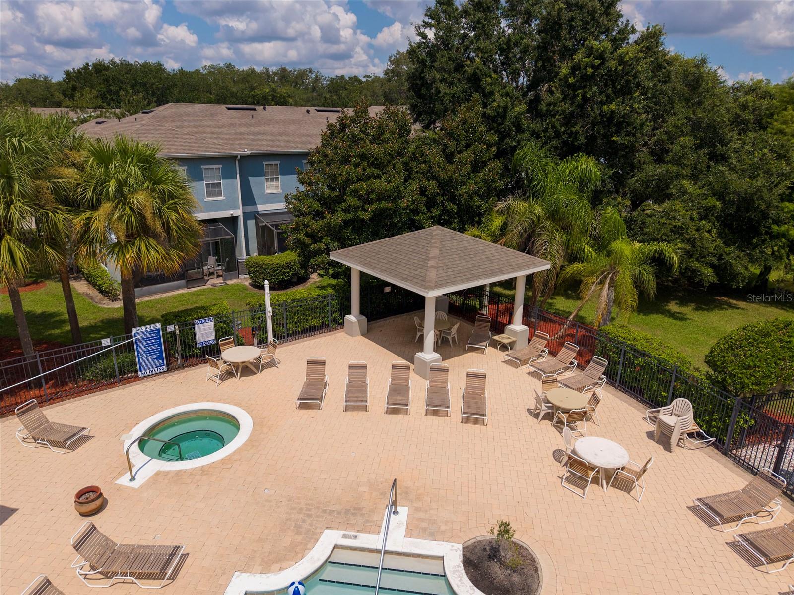 2328 Caravelle Cir Property Photo 49