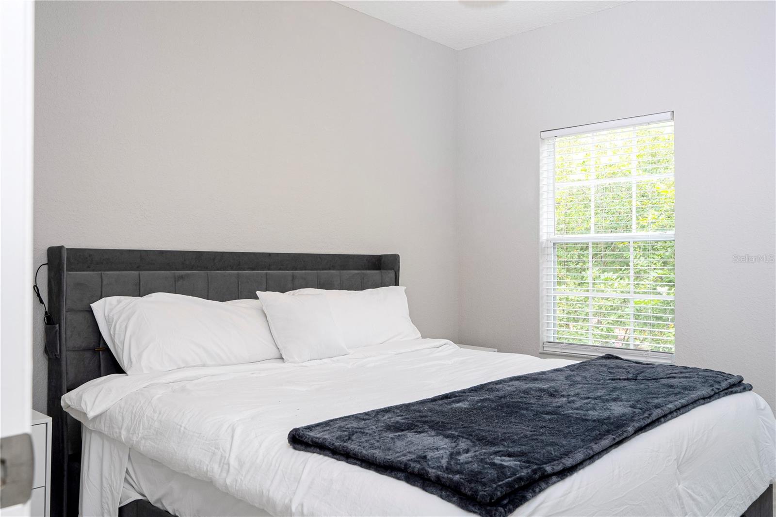 2328 Caravelle Cir Property Photo 56