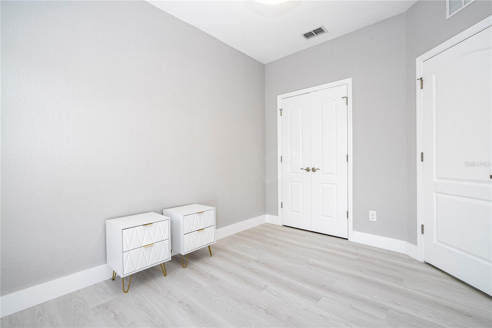 2328 Caravelle Cir Property Photo 71