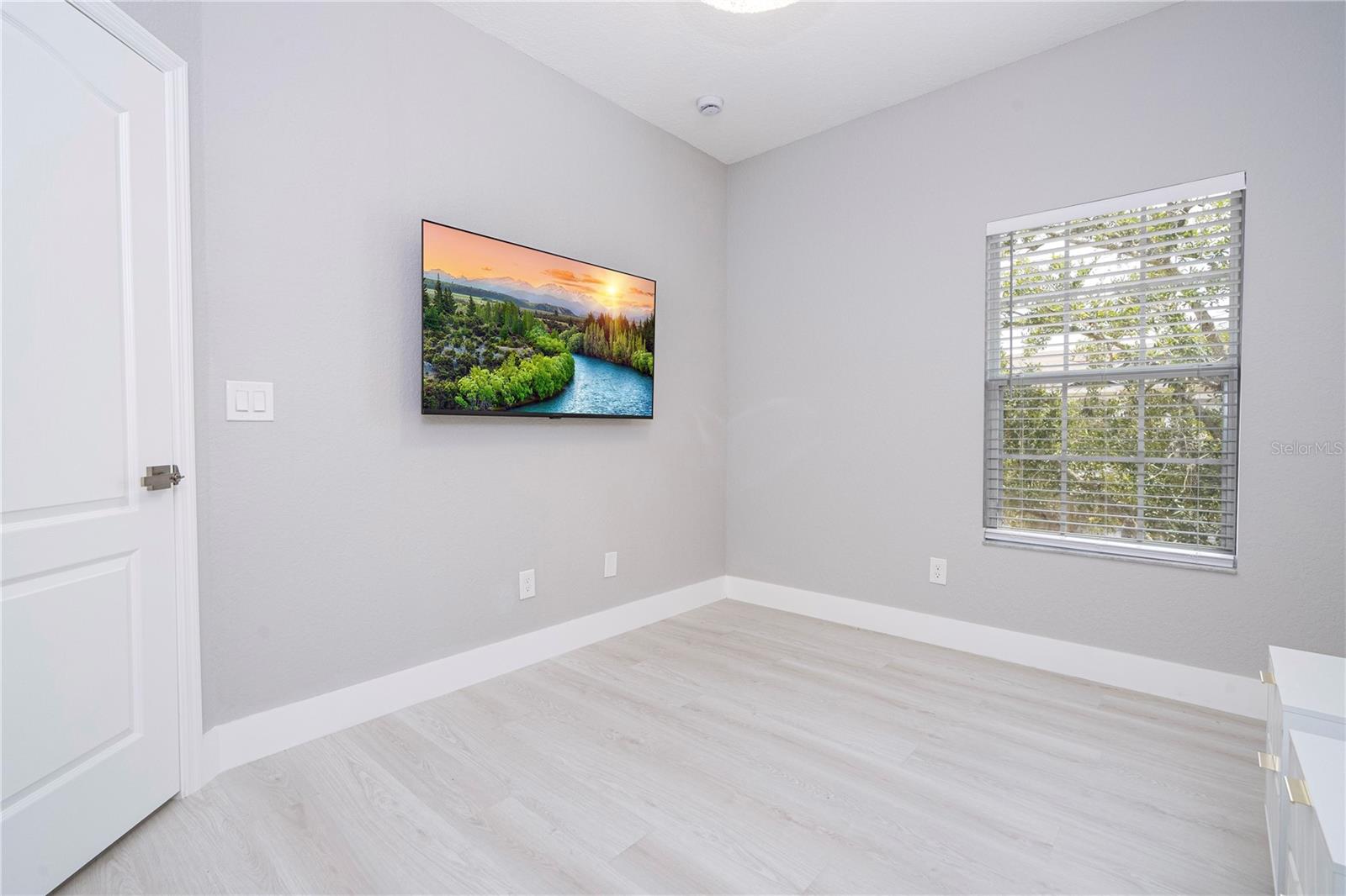 2328 Caravelle Cir Property Photo 74