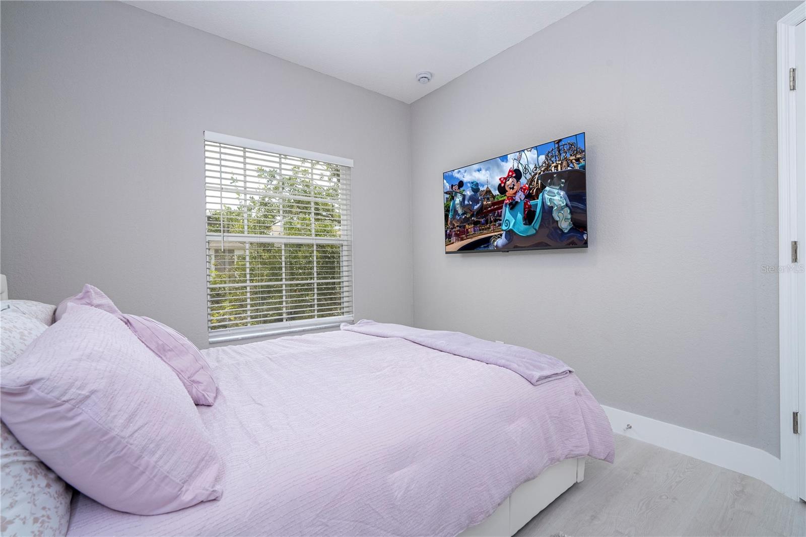2328 Caravelle Cir Property Photo 79