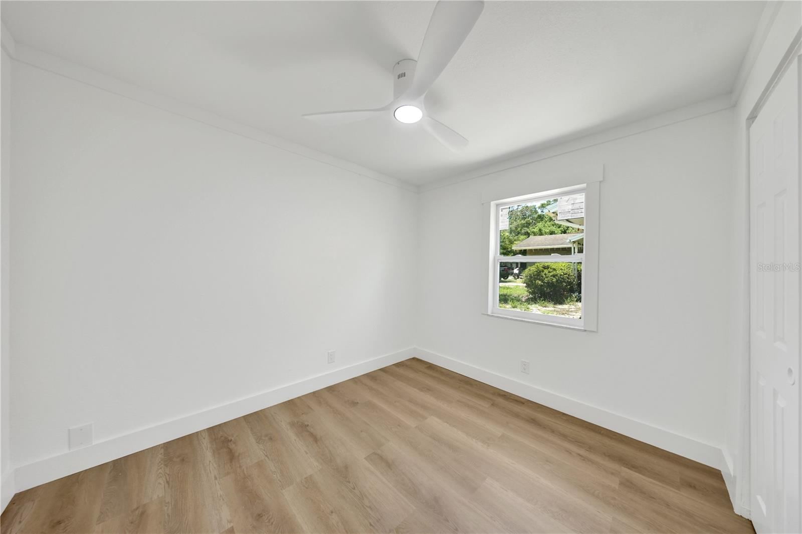 2264 Winchester Dr Property Photo 16