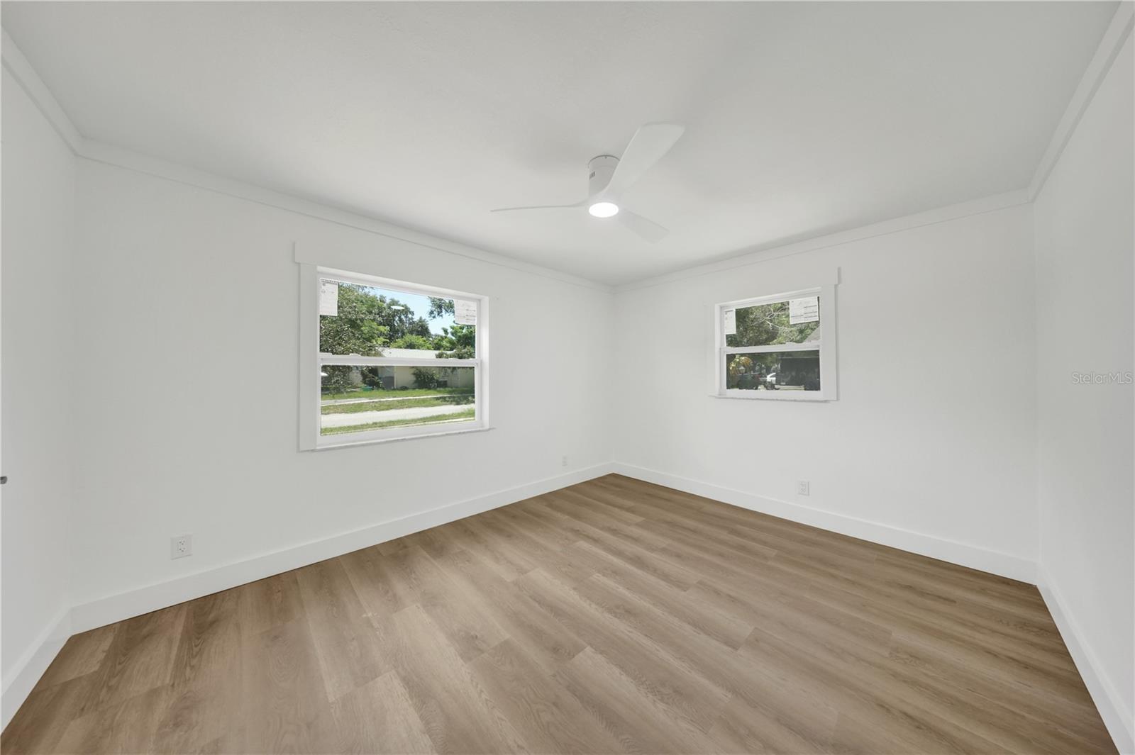 2264 Winchester Dr Property Photo 17