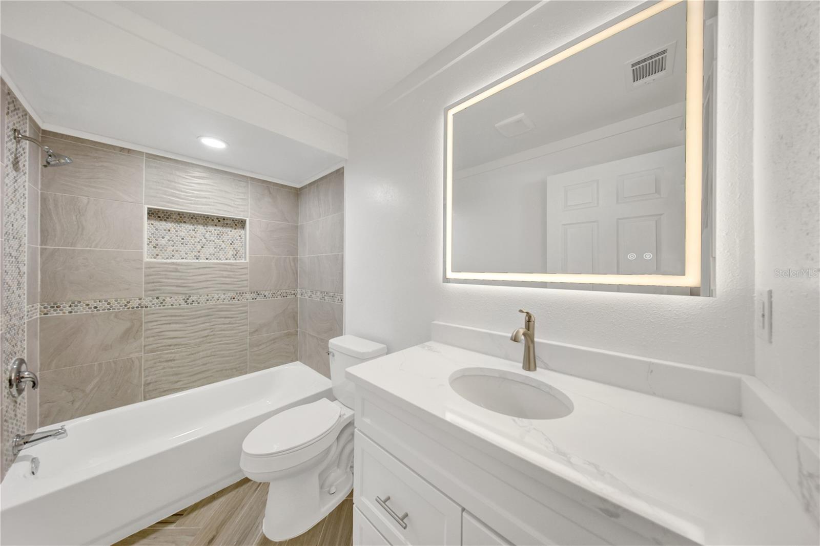 2264 Winchester Dr Property Photo 19