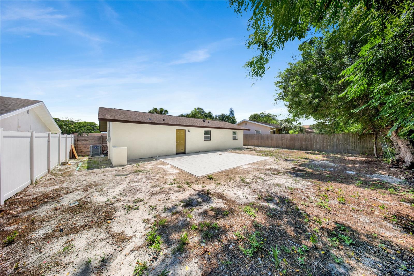 2264 Winchester Dr Property Photo 20