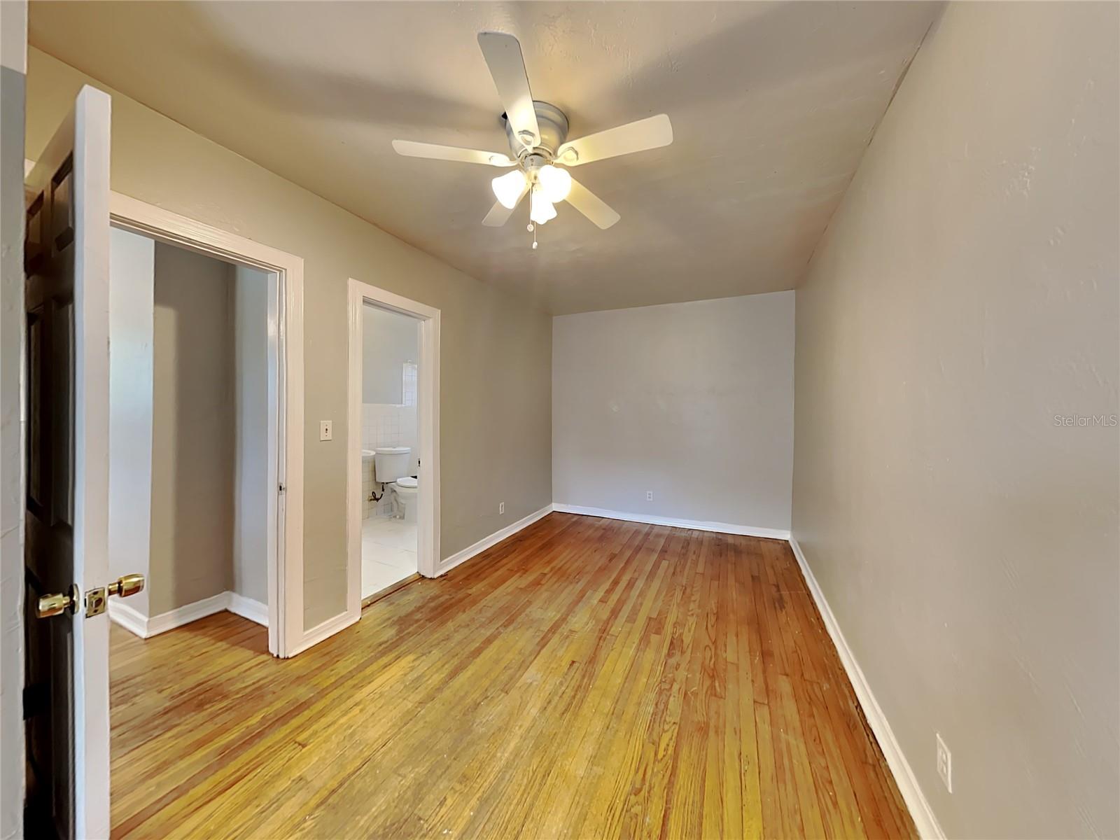 1509 Woodward St Property Photo 16