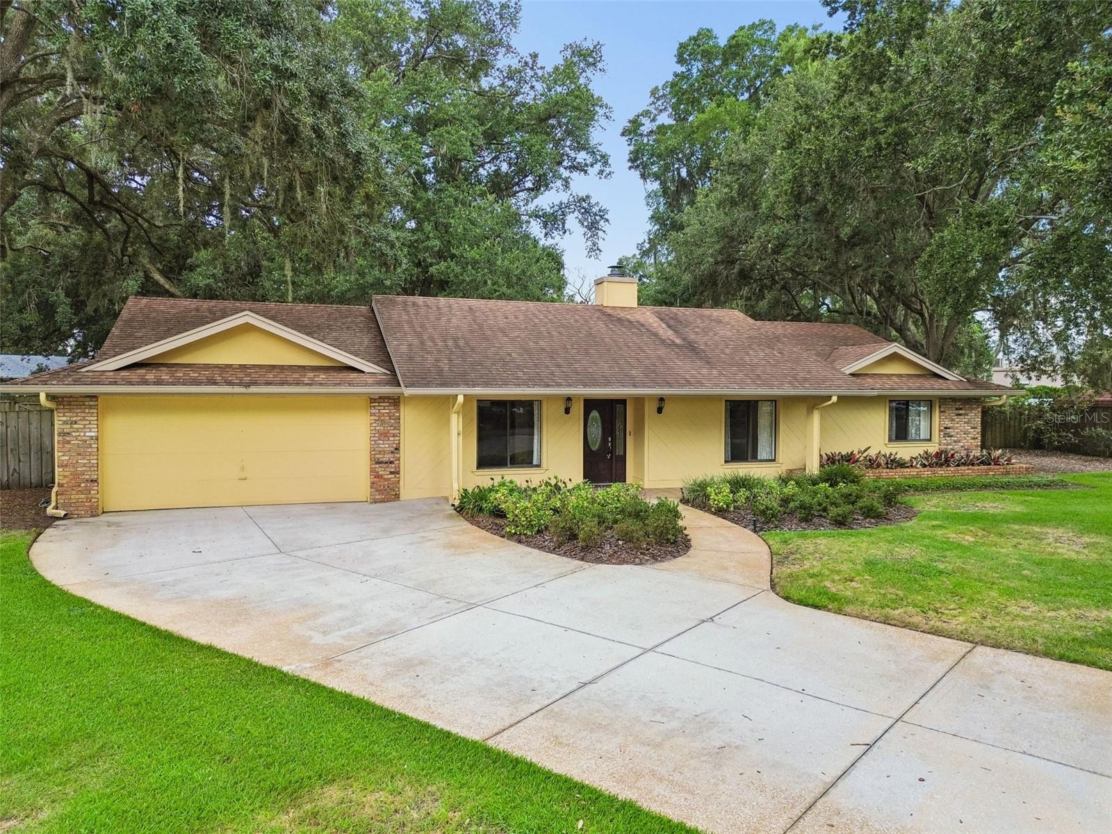 4960 Lake Gatlin Woods Ct Property Photo 4