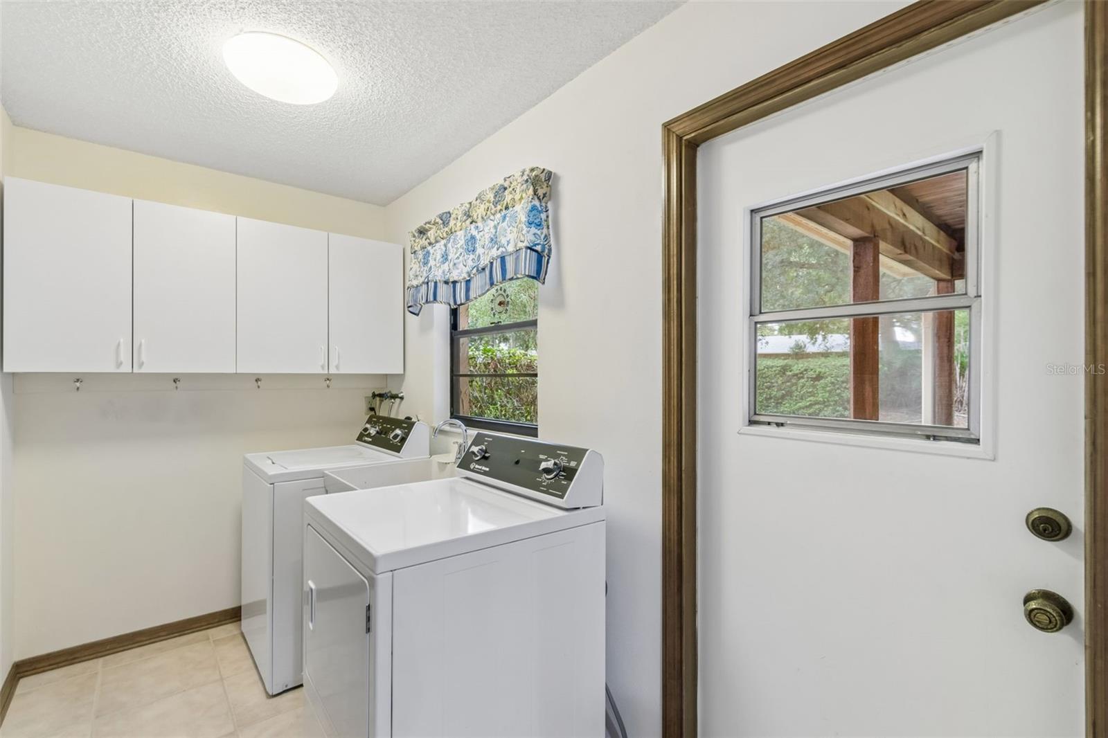 4960 Lake Gatlin Woods Ct Property Photo 48