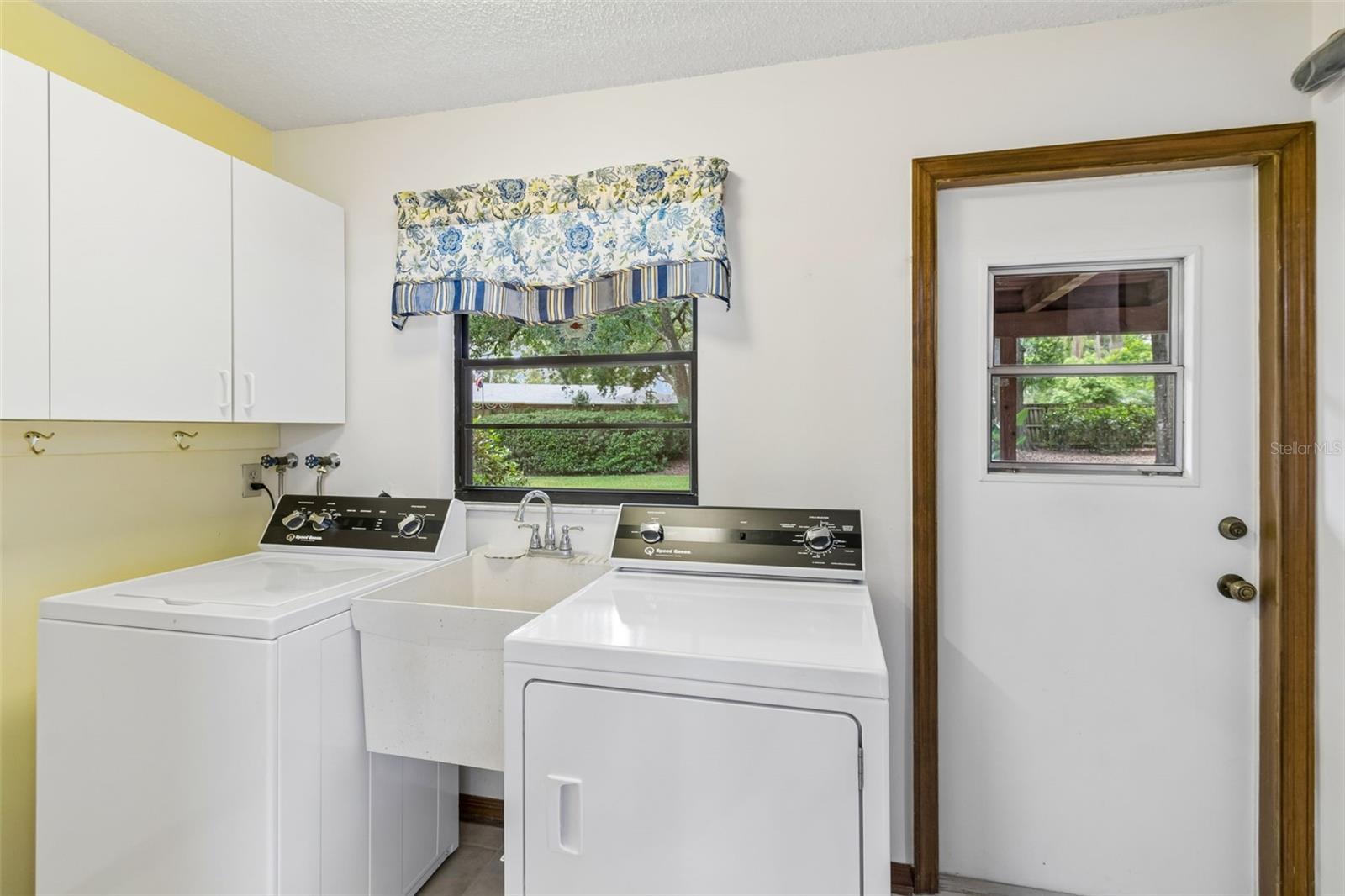 4960 Lake Gatlin Woods Ct Property Photo 49
