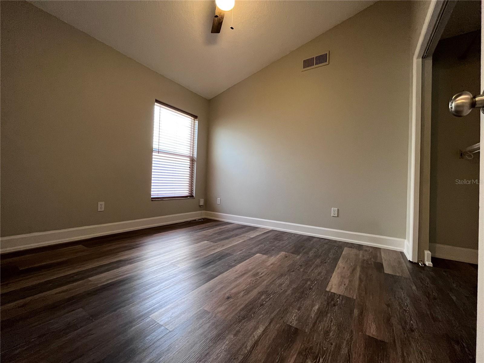3705 Seminole Dr Property Photo 8