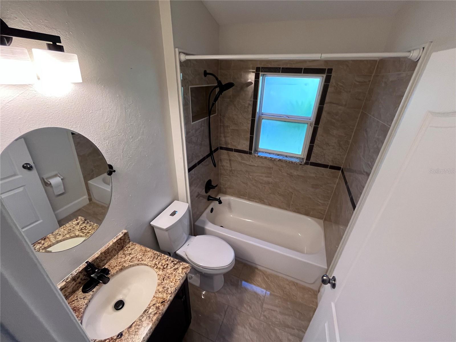 3705 Seminole Dr Property Photo 9