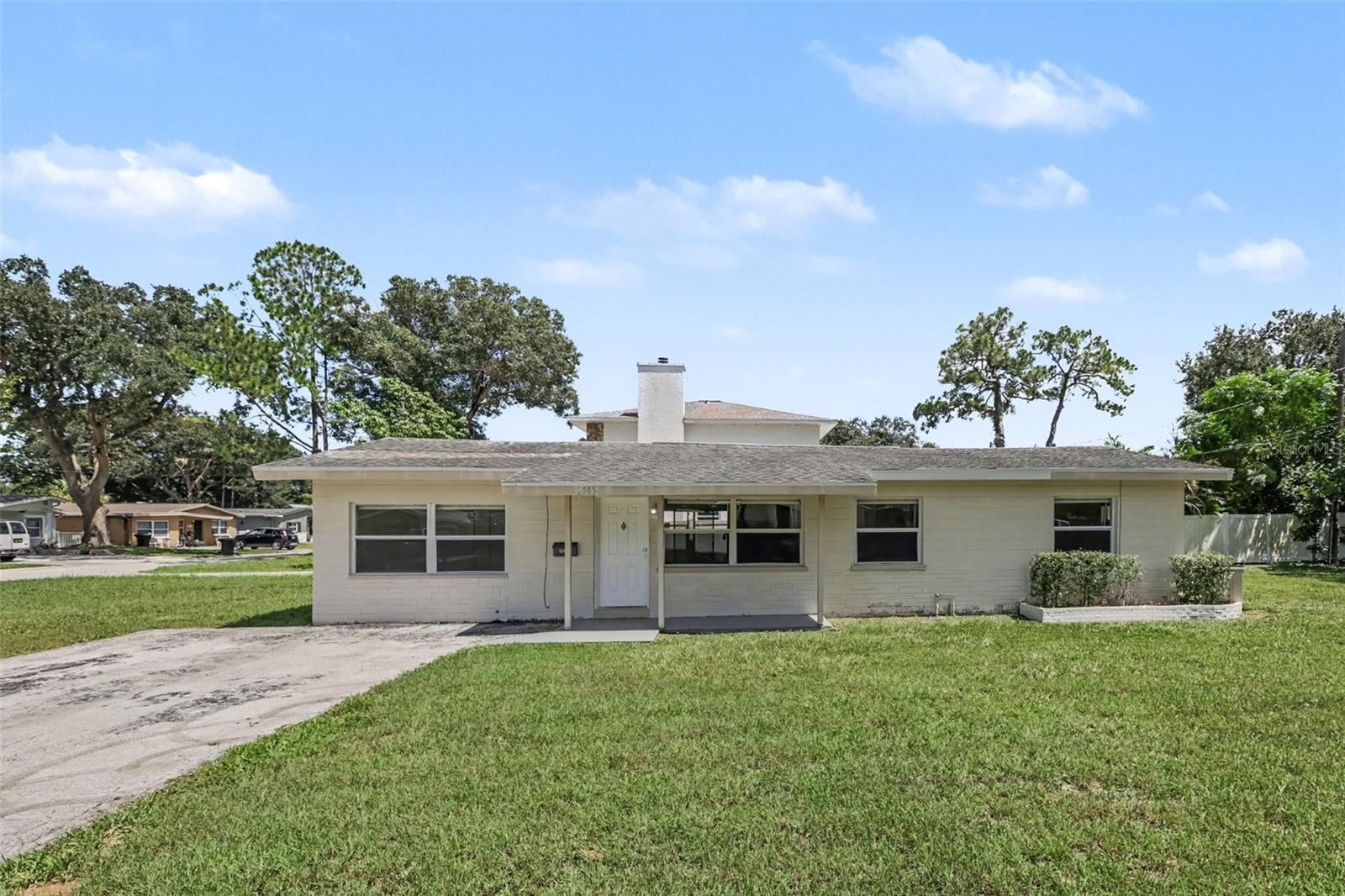 5585 Atlantic Ave N Property Photo 1