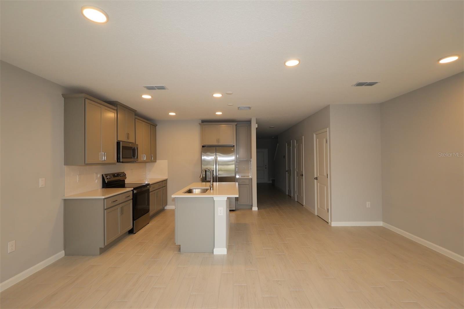 6104 Fellow Wagon Way Property Photo 4